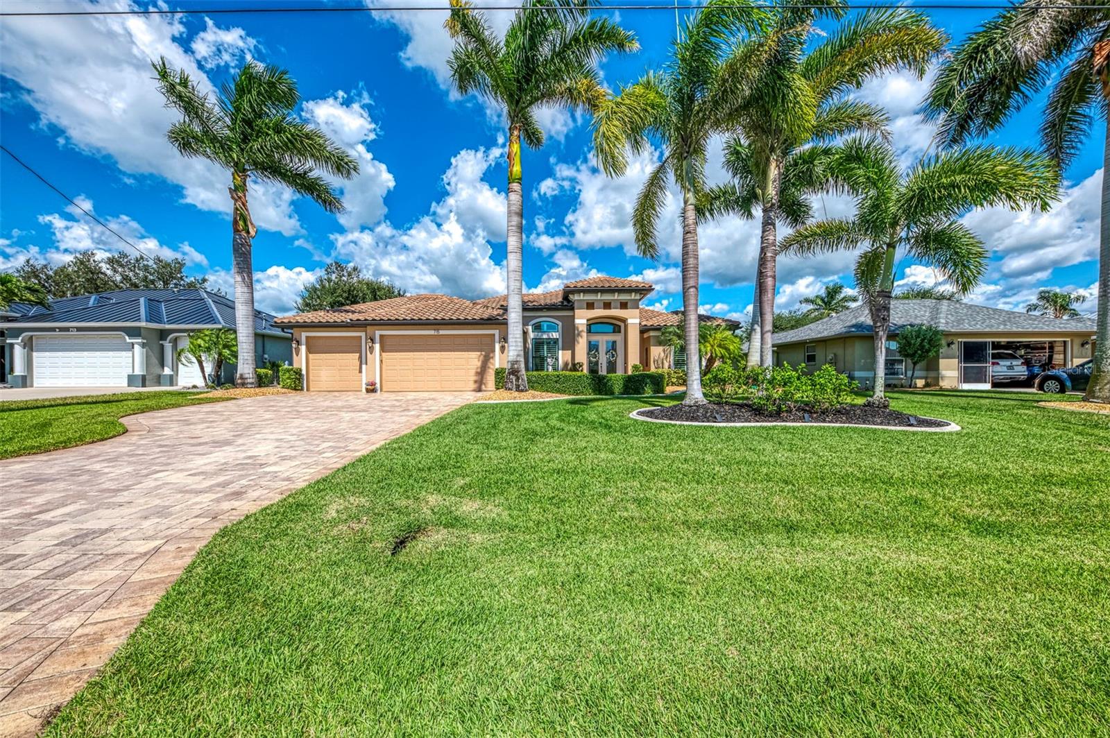 ROTONDA WEST BROADMOOR - Residential