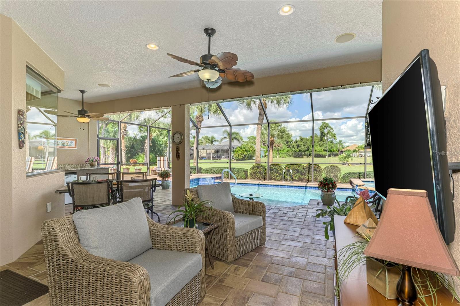 ROTONDA WEST BROADMOOR - Residential