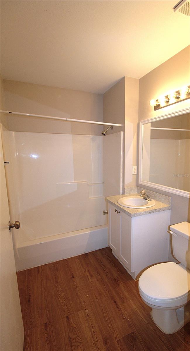 GLENBROOKE - Residential Lease