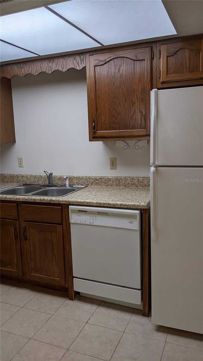 1515 NW 29TH ROAD E1 - Photo 3