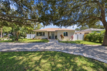 1900 60TH STREET S GULFPORT FL 33707