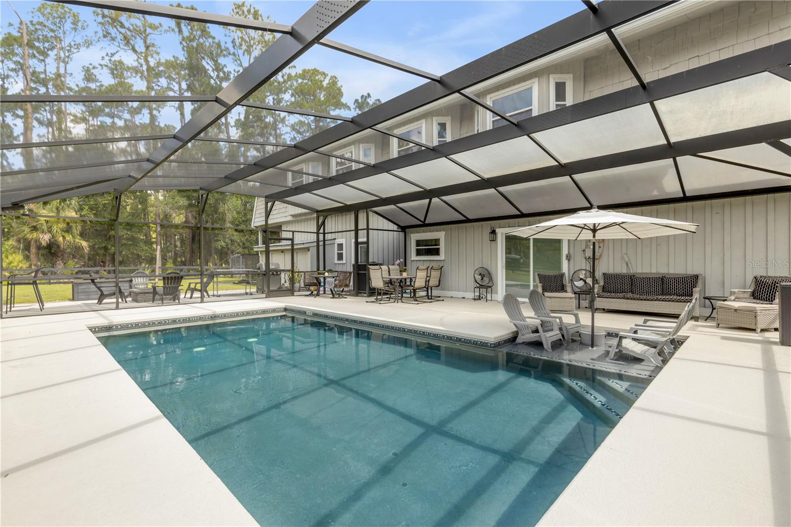 2195 W POINSETTIA DRIVE
