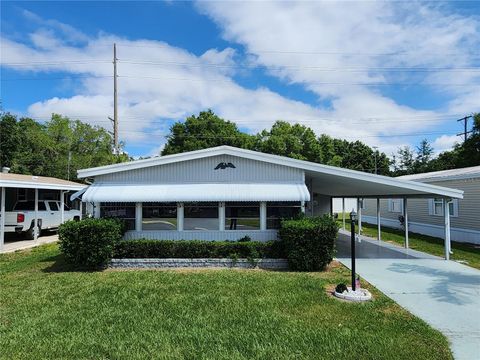 A home in WINTER HAVEN