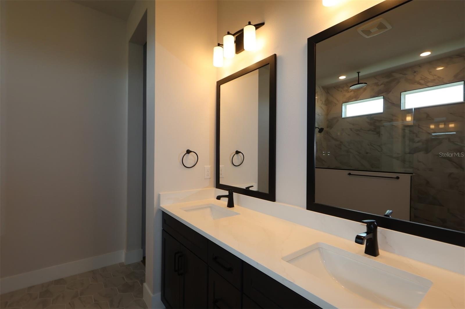 PALMERA AT WELLEN PARK - Residential