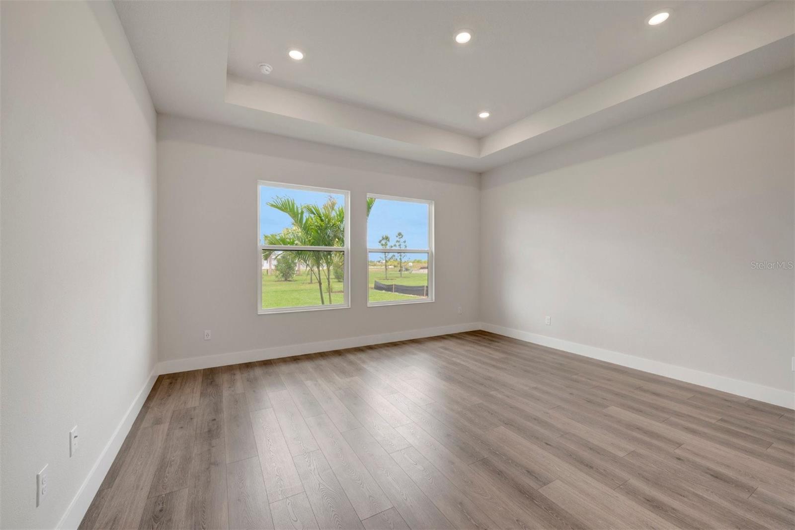 PALMERA AT WELLEN PARK - Residential