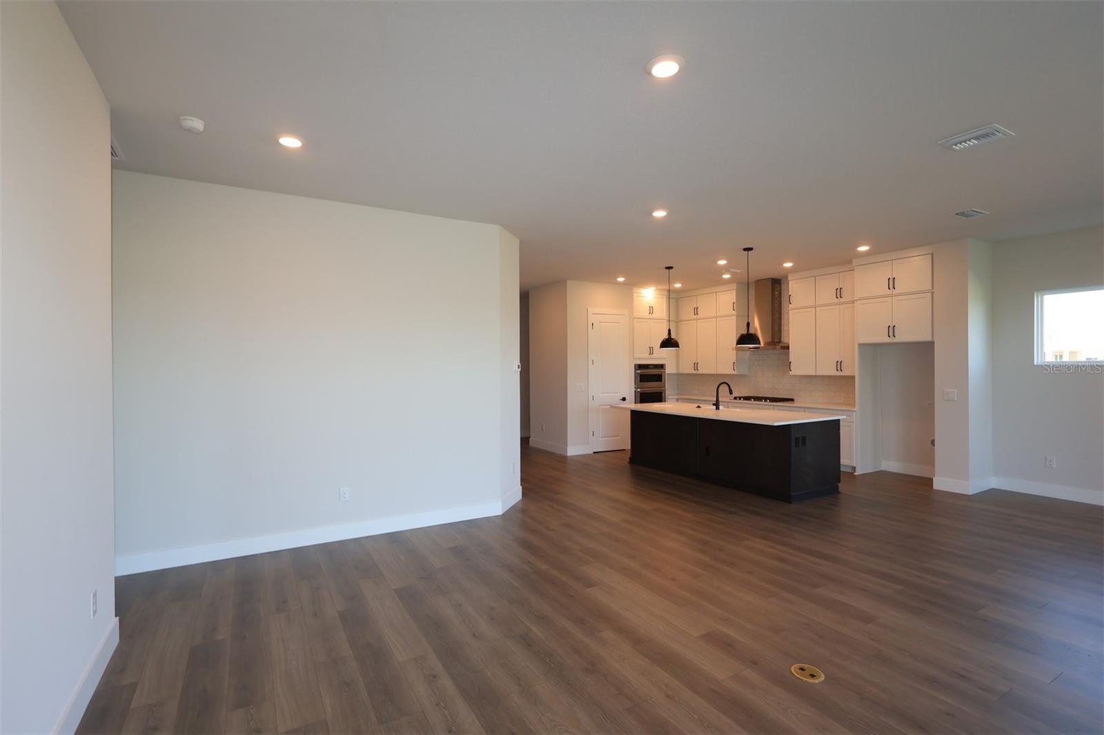 PALMERA AT WELLEN PARK - Residential