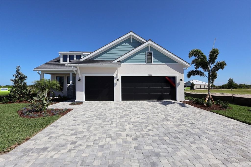 Photo of 17526 Foxtail Loop, Venice, FL 34293 (MLS # TB8499803)