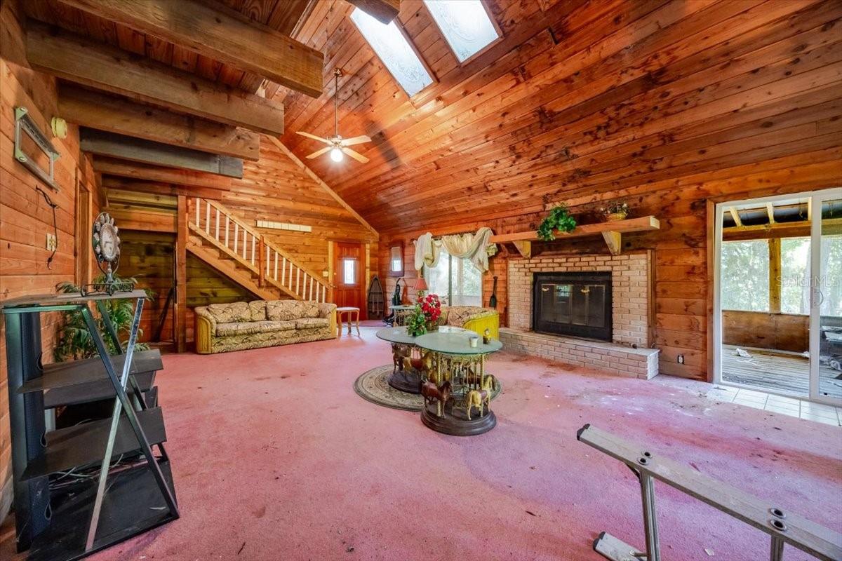 LAKEWOOD ESTATES - Residential