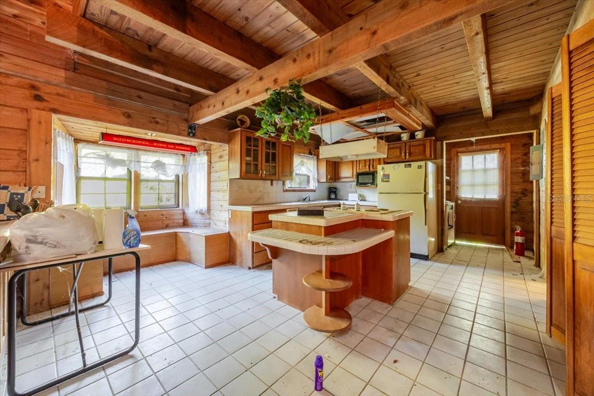 LAKEWOOD ESTATES - Residential