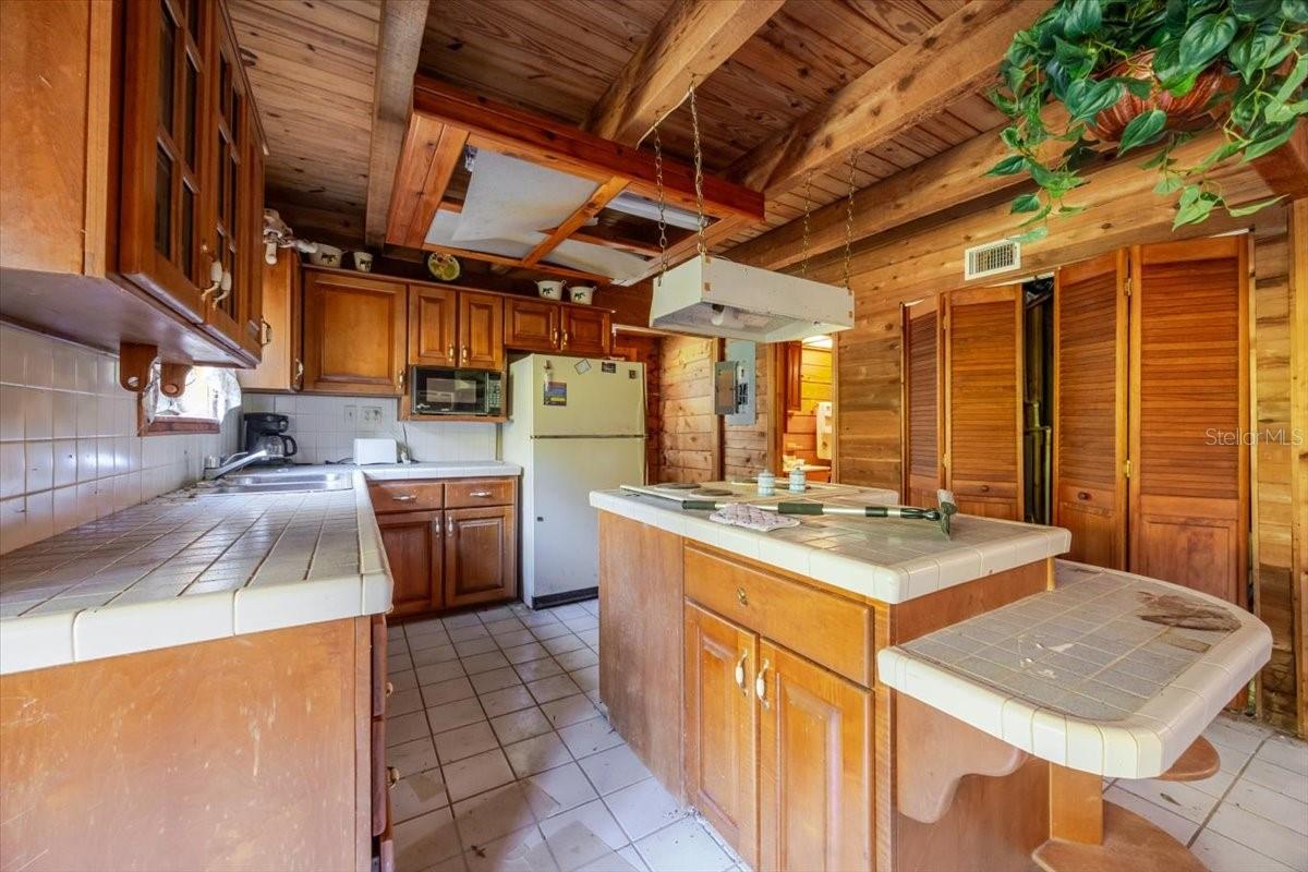 LAKEWOOD ESTATES - Residential