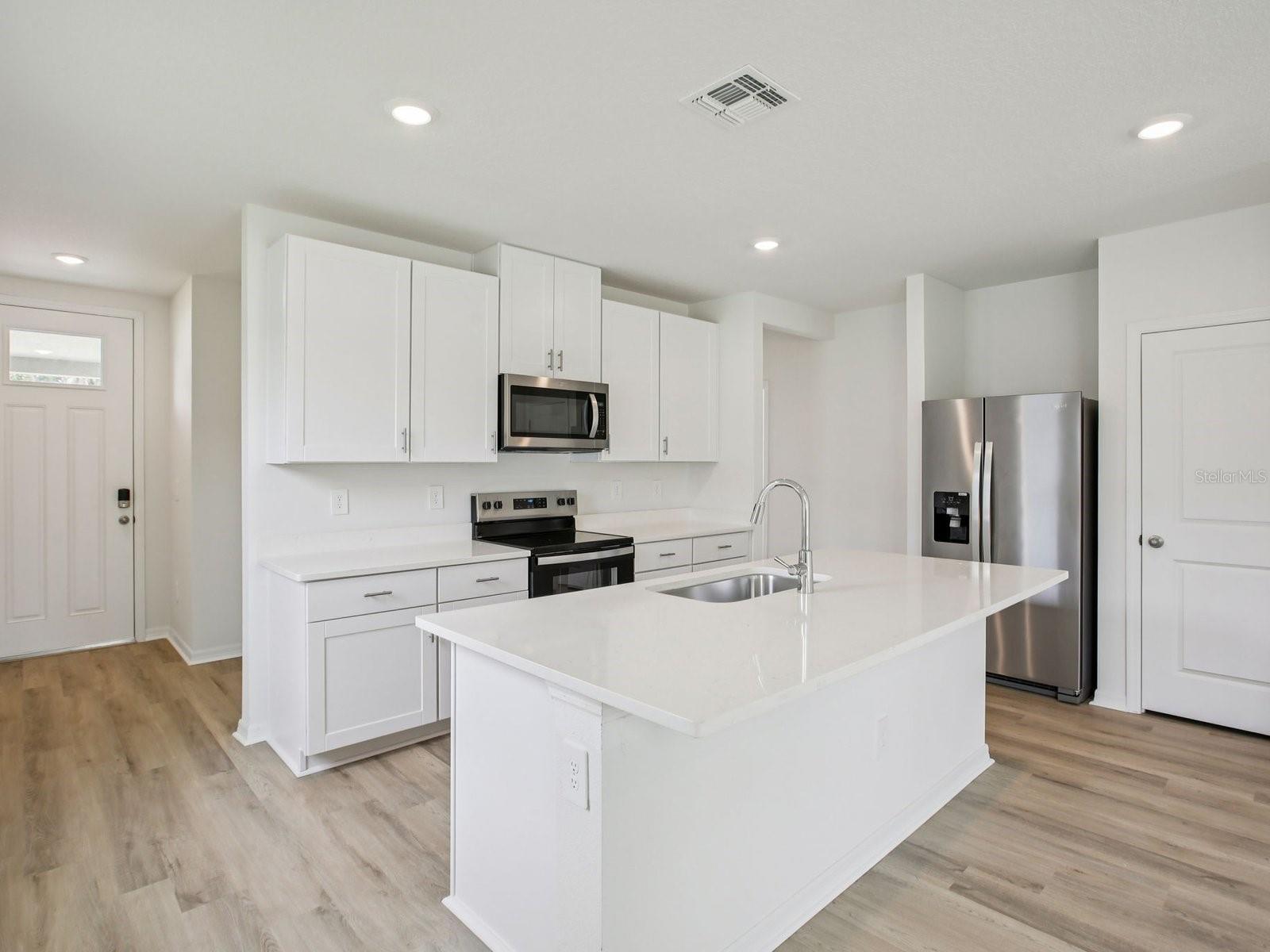 MAGNOLIA BAY - Residential