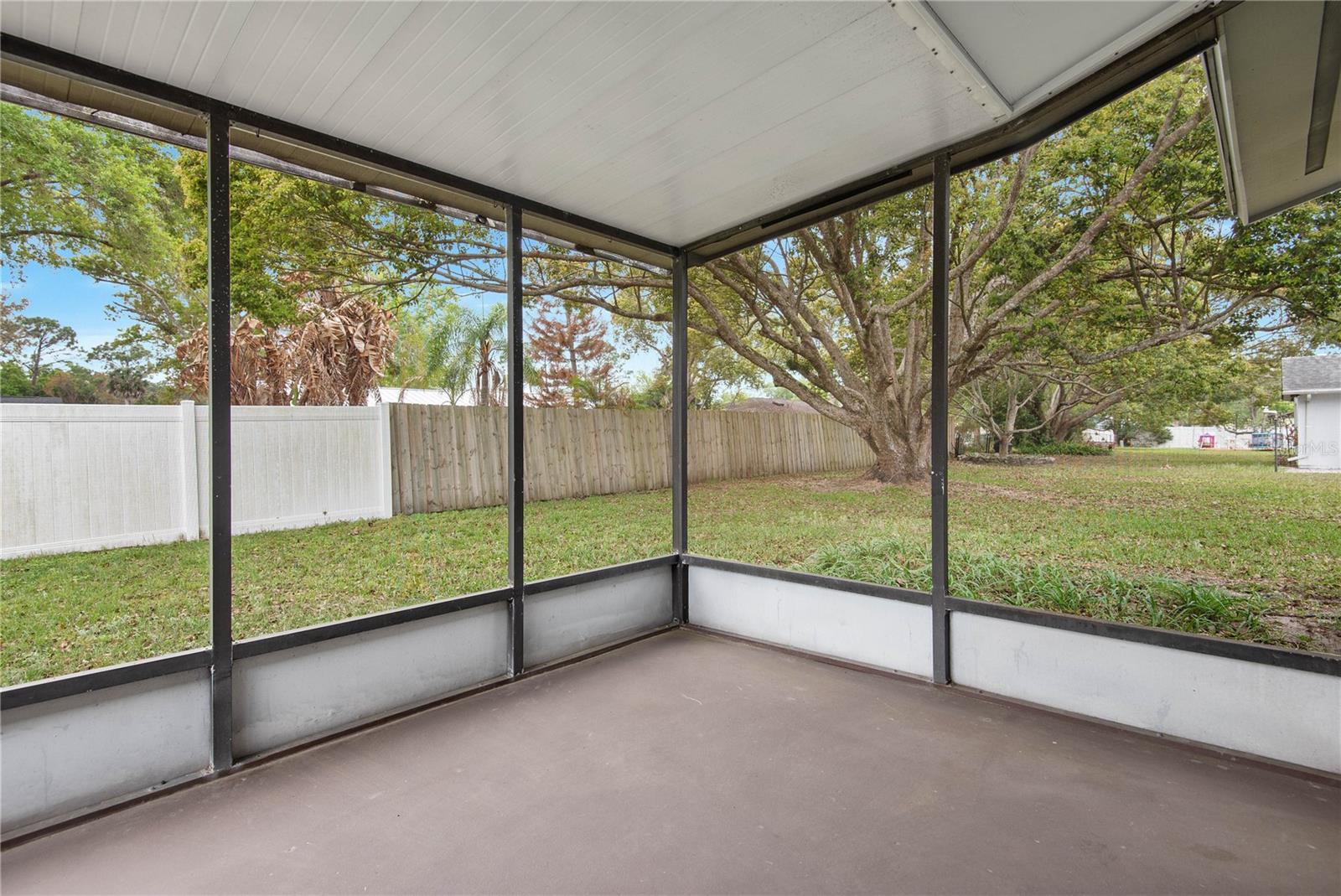 WILLOW RUN UNIT 03 - Residential