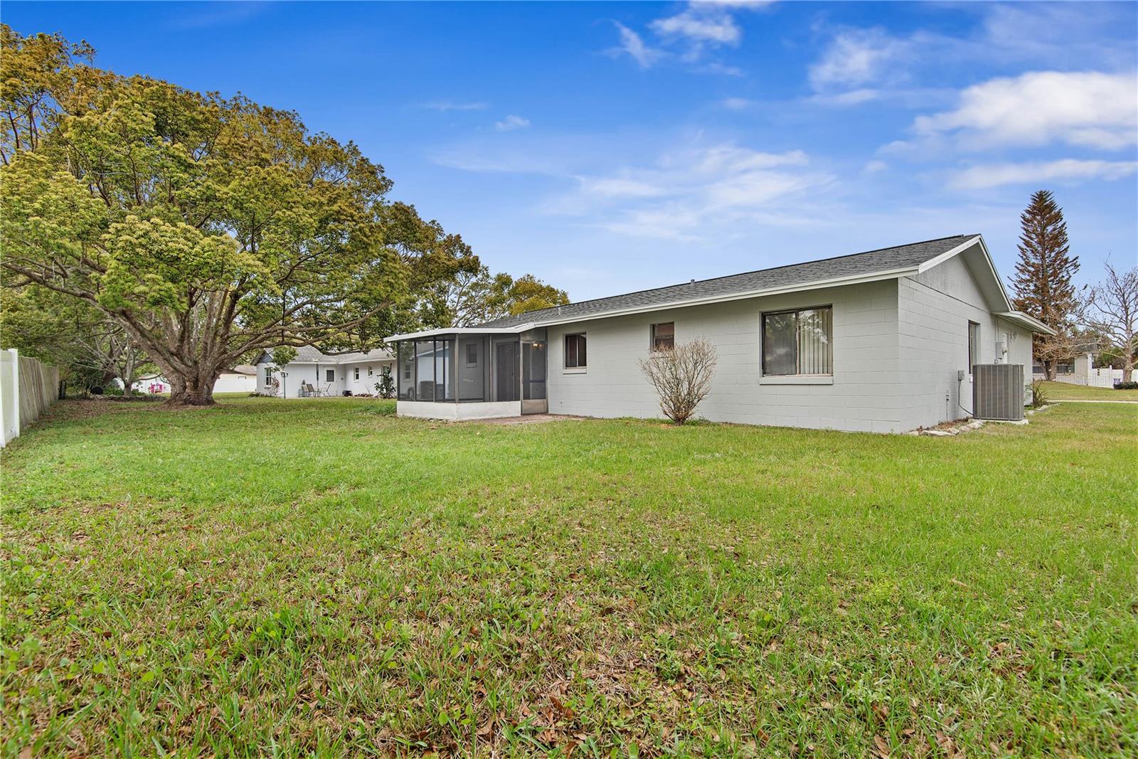 WILLOW RUN UNIT 03 - Residential