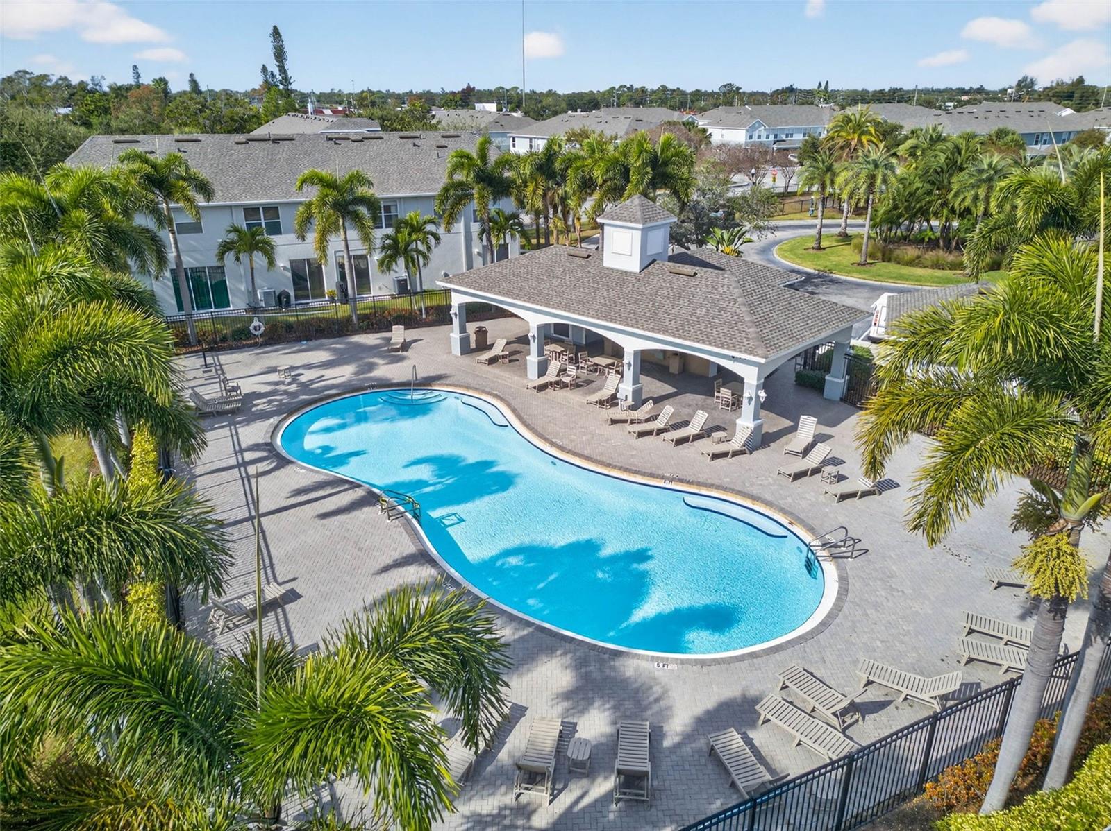 SAWGRASS VILLAGE - Residential