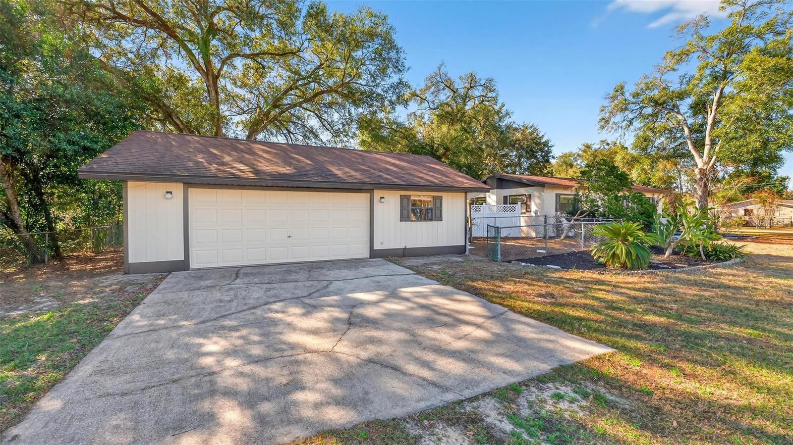 FRUITLAND PARK EMERALD SUB - Residential