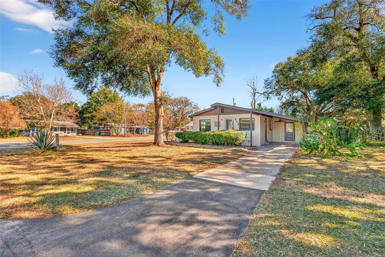 FRUITLAND PARK EMERALD SUB - Residential