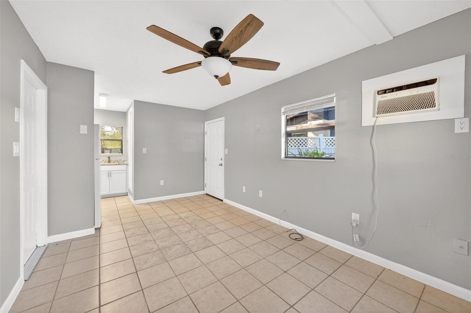 FRUITLAND PARK EMERALD SUB - Residential