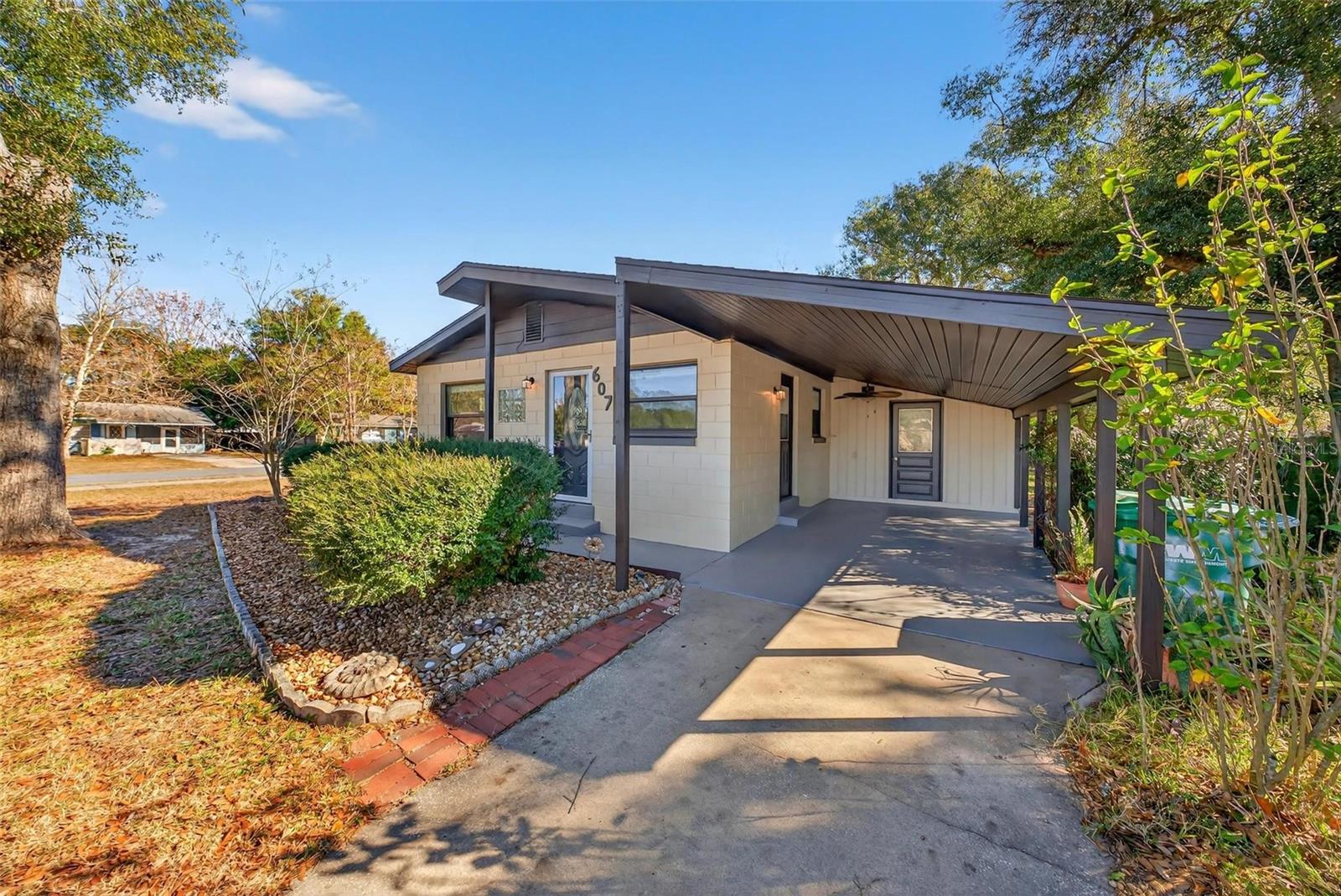 FRUITLAND PARK EMERALD SUB - Residential