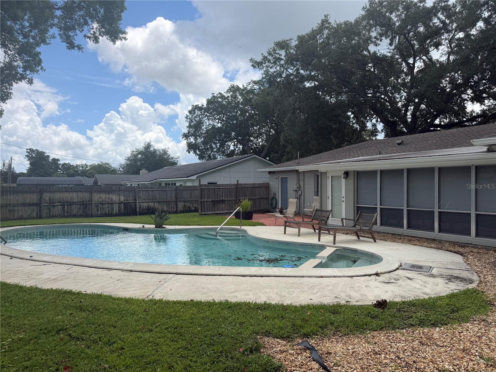 411 MONTICELLO DRIVE