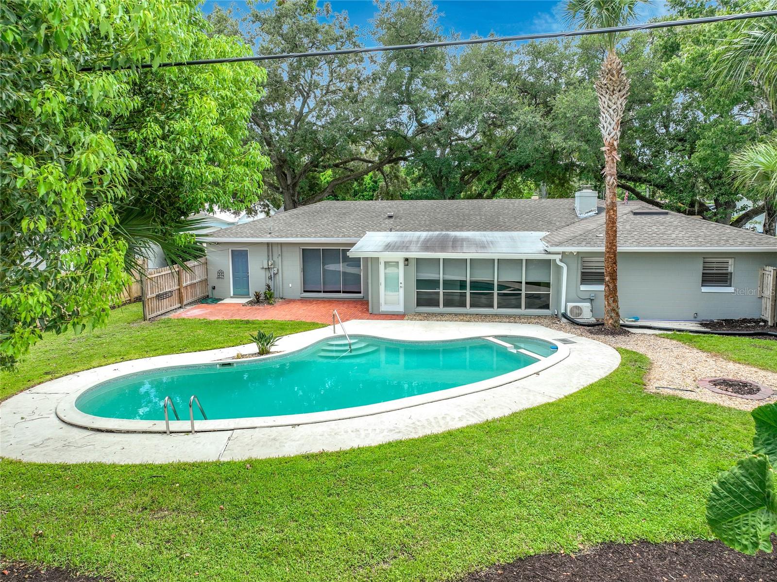 411 MONTICELLO DRIVE