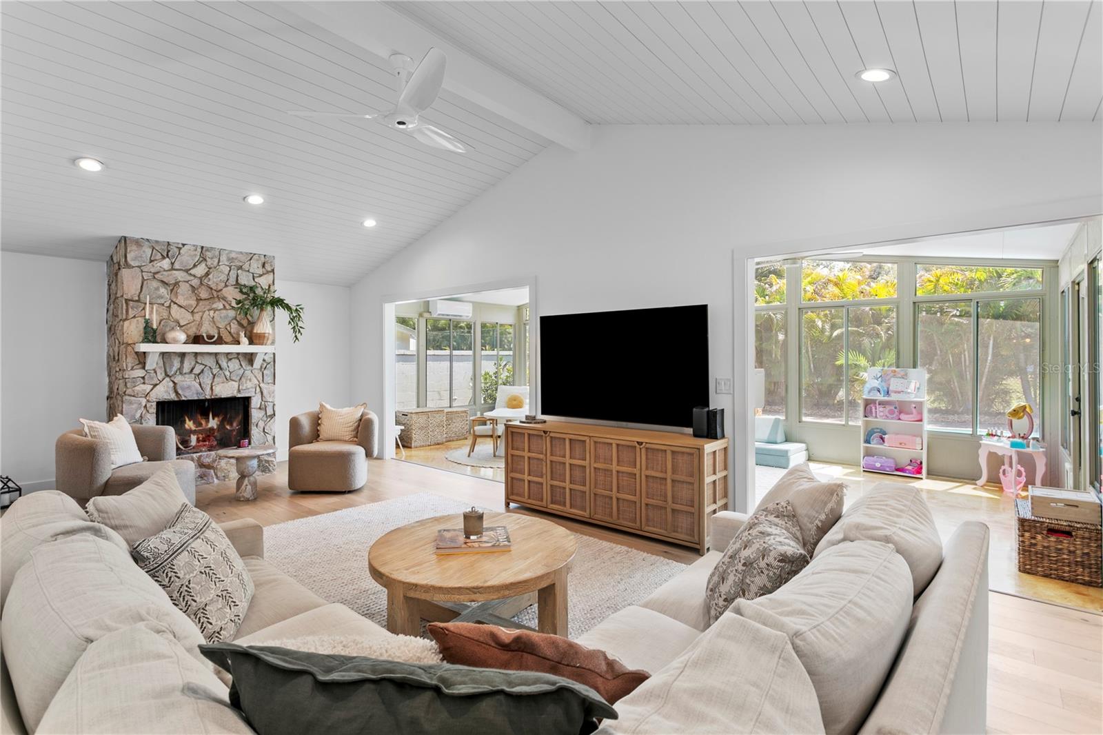 SUNSET PARK - Residential