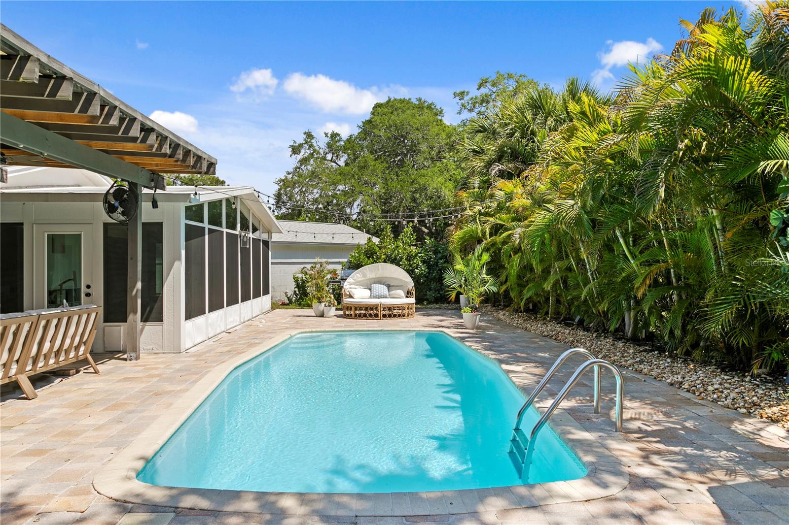 SUNSET PARK - Residential