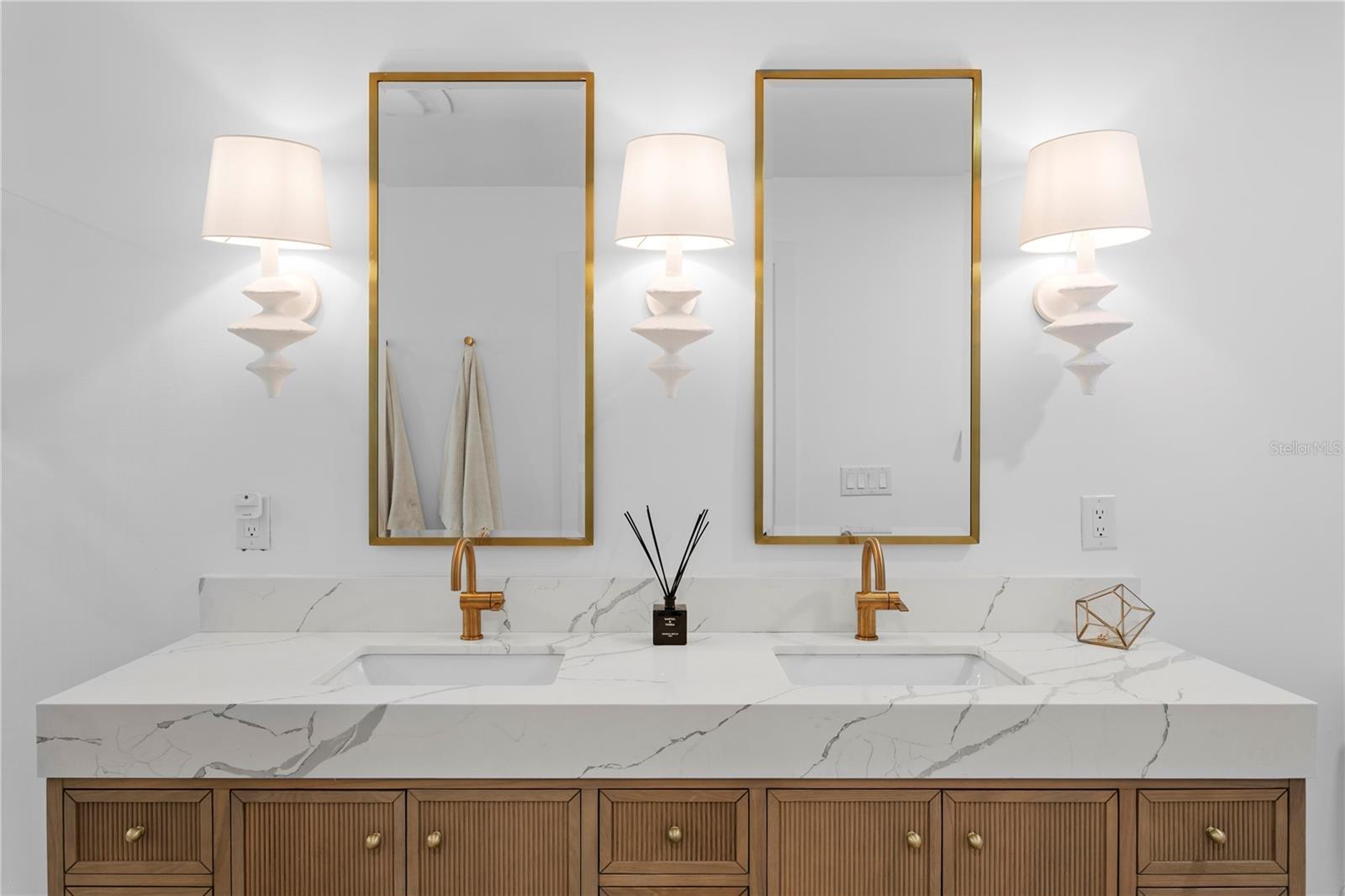 SUNSET PARK - Residential