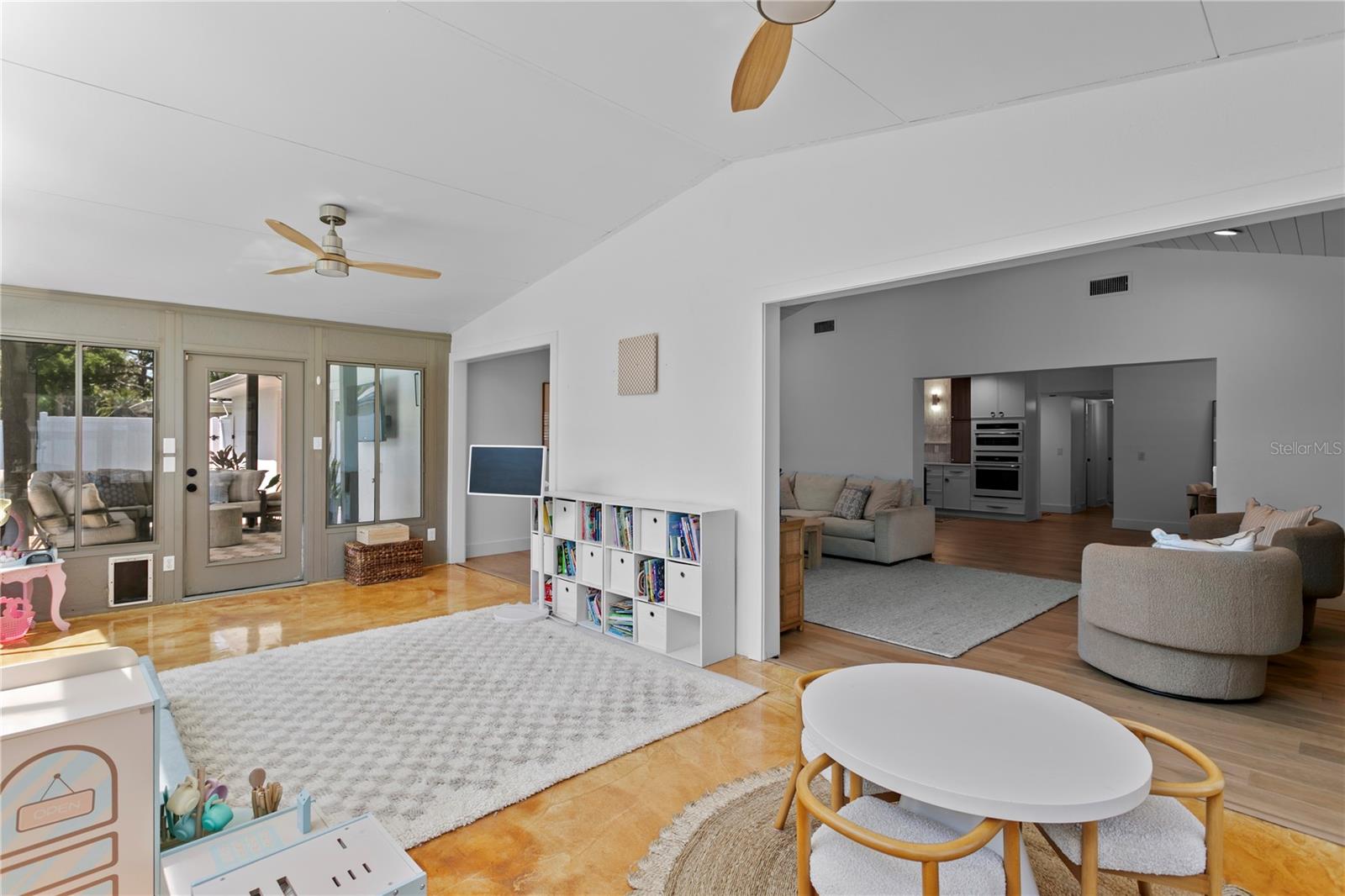 SUNSET PARK - Residential