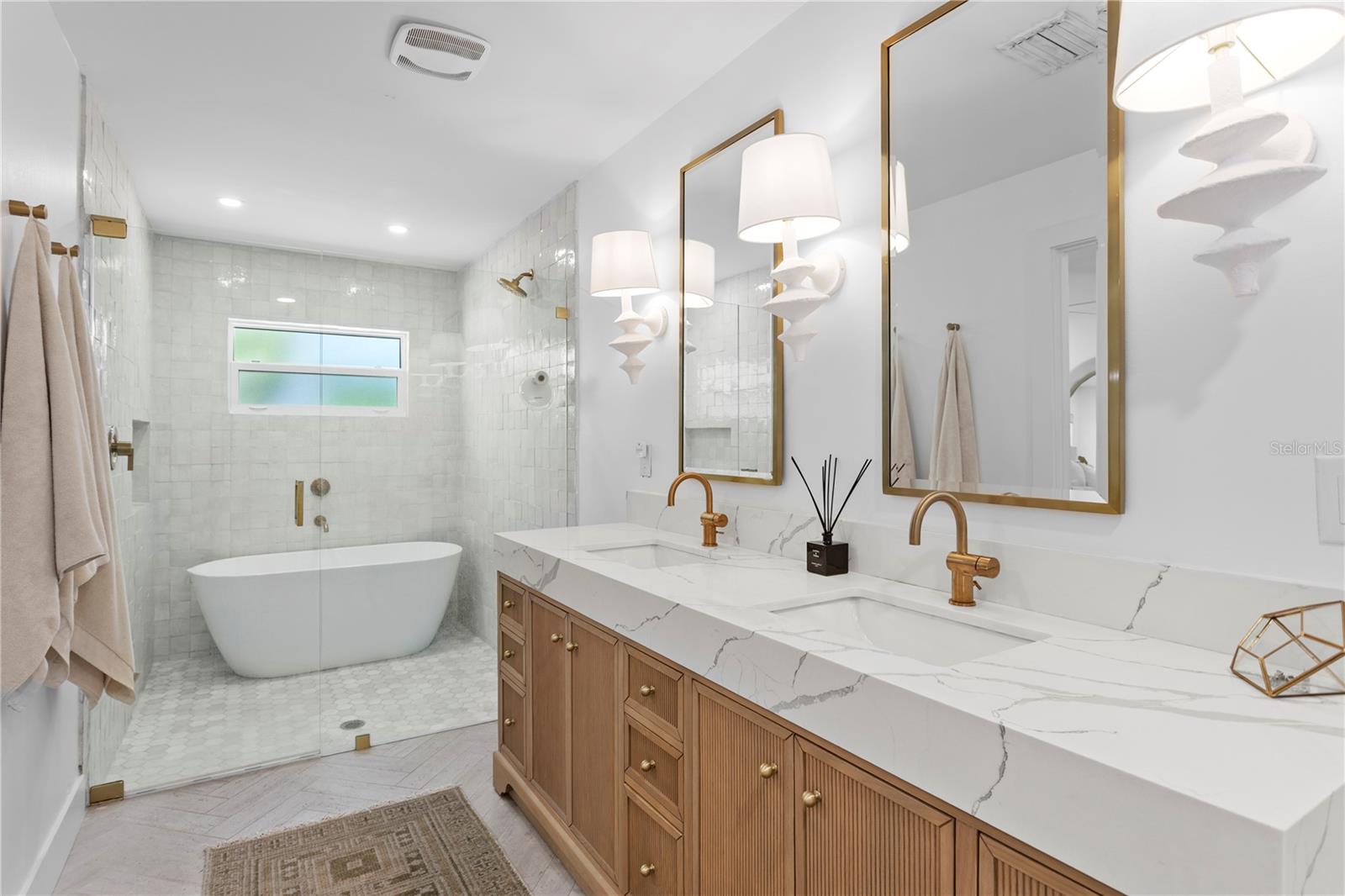 SUNSET PARK - Residential