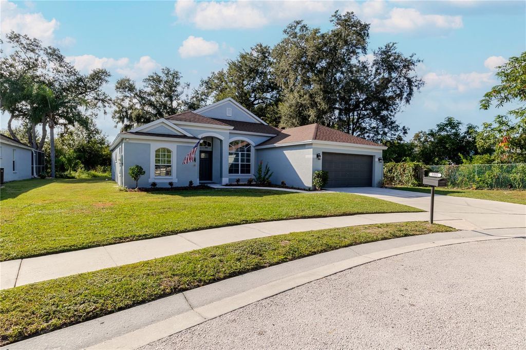 Photo of 1001 English Bluffs Court, Brandon, FL 33511 (MLS # TB8436537)