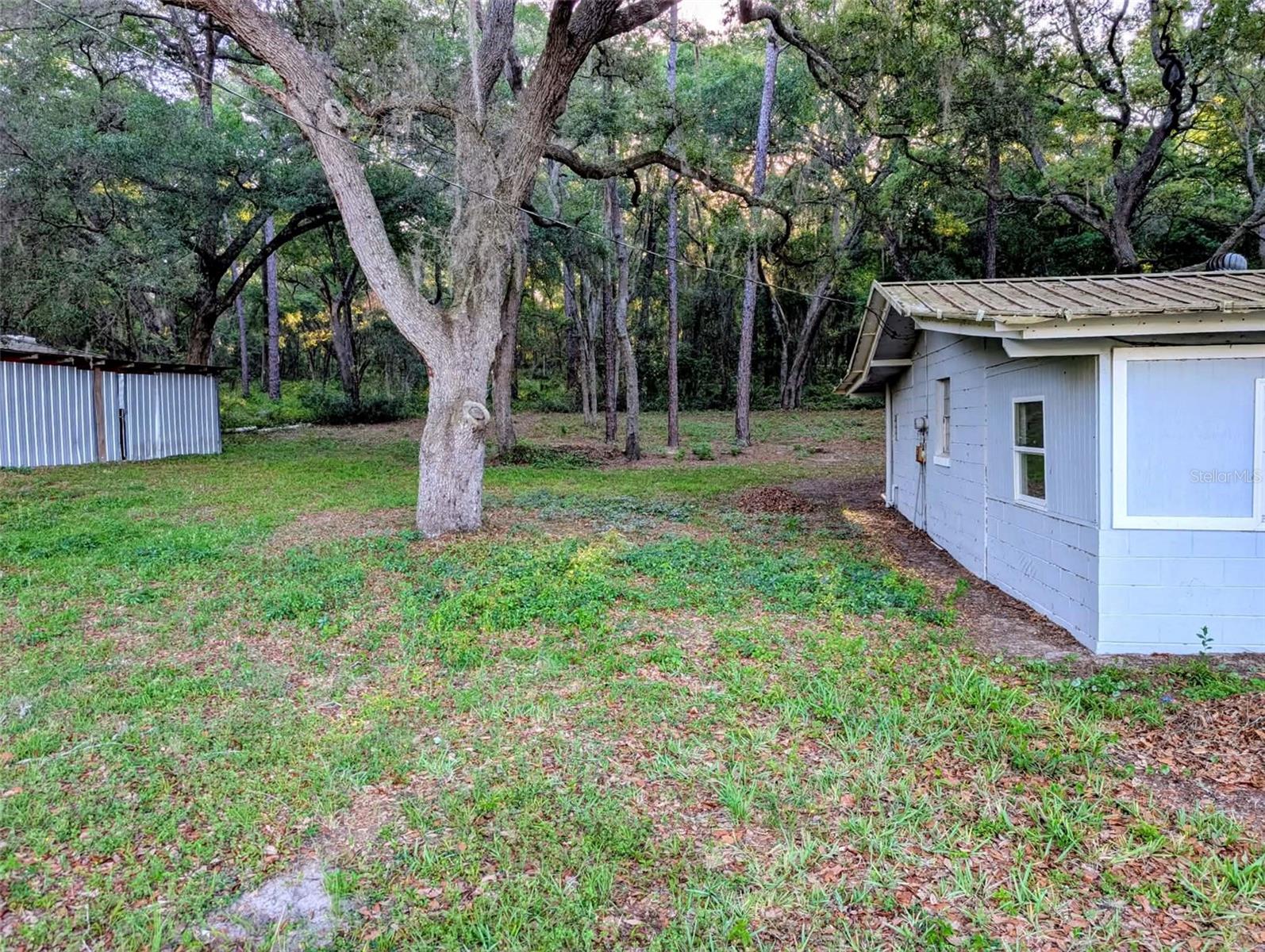 ROLLING WOODS - Residential