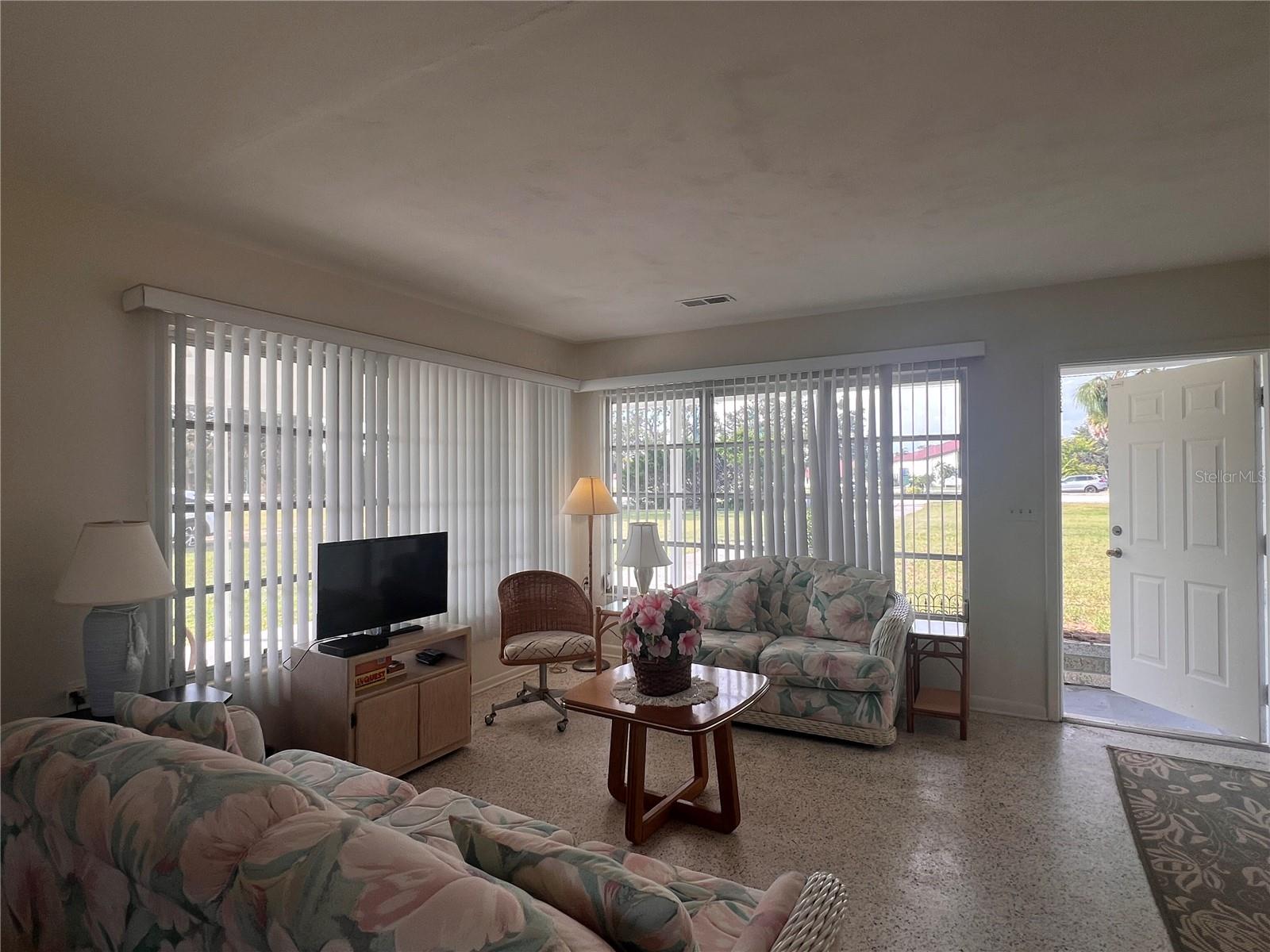 ENGLEWOOD GARDENS - Residential Lease