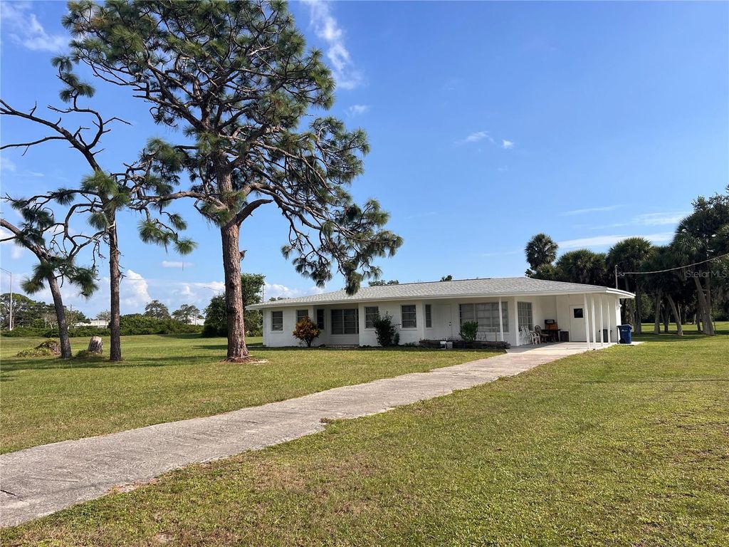 Photo of 641 E Dearborn Street, Englewood, FL 34223 (MLS # O6349265)