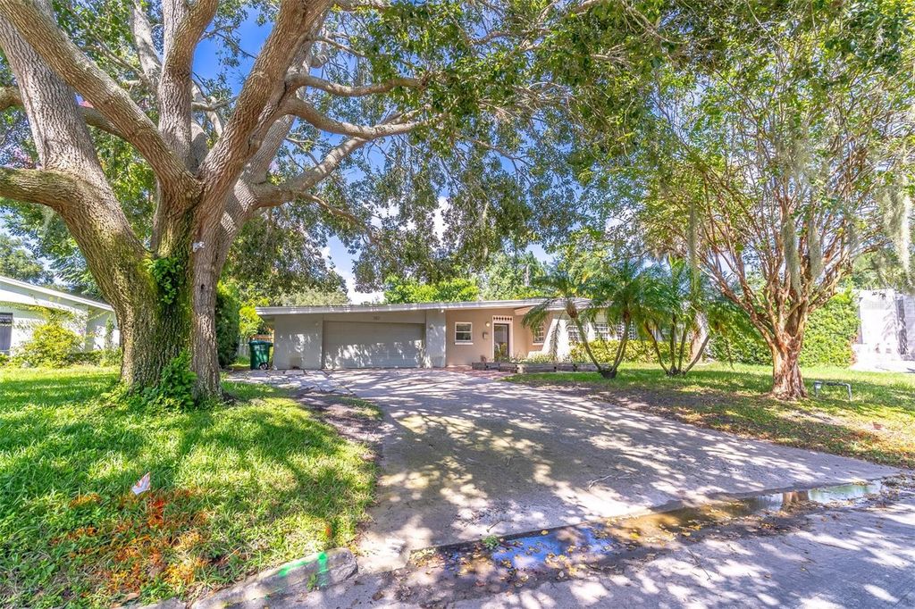 Photo of 107 Tangelo Court, Maitland, FL 32751 (MLS # O6351285)