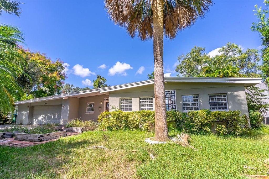 Photo of 107 Tangelo Court, Maitland, FL 32751 (MLS # O6351285)