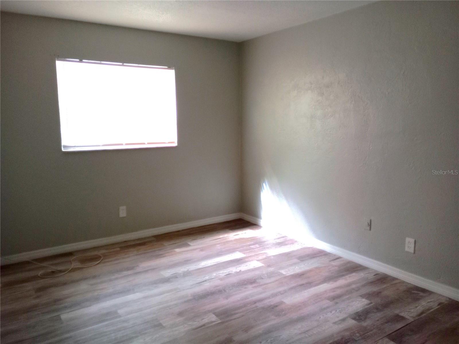 MASON & CARSWELLS HOLLY HILL - Residential Lease