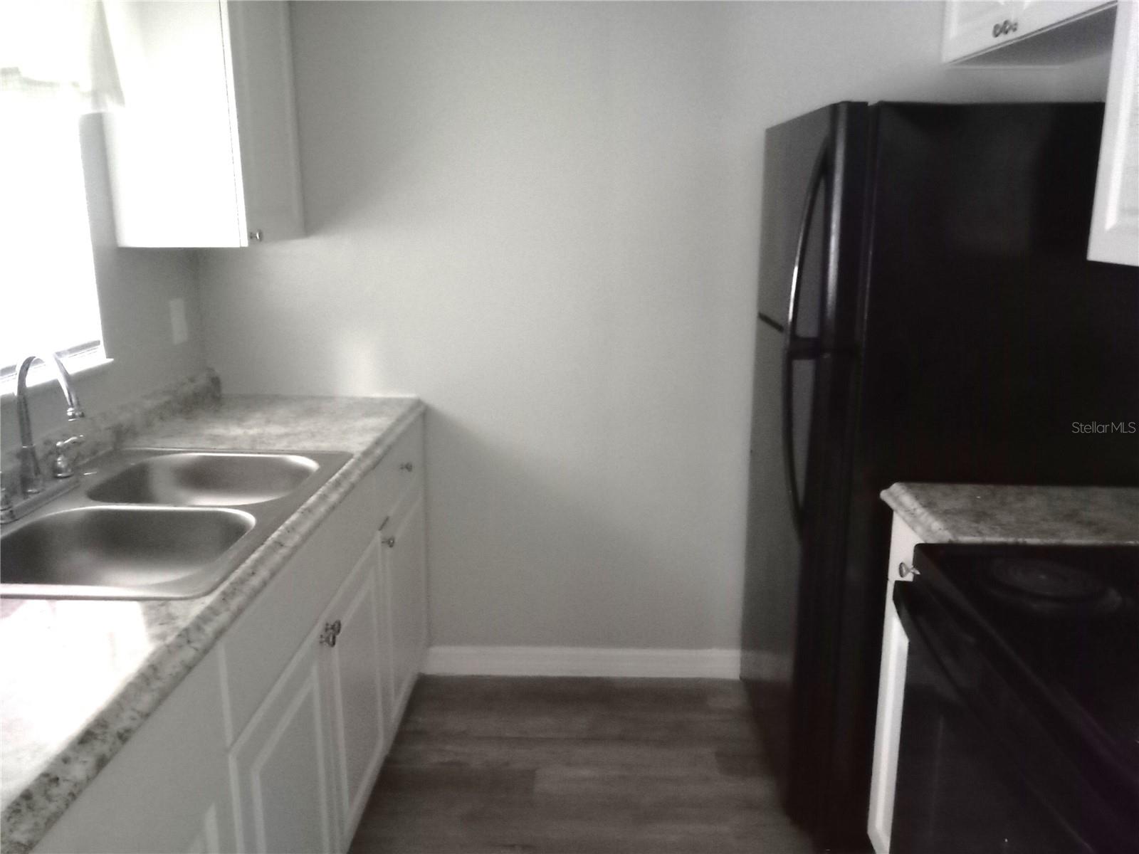MASON & CARSWELLS HOLLY HILL - Residential Lease