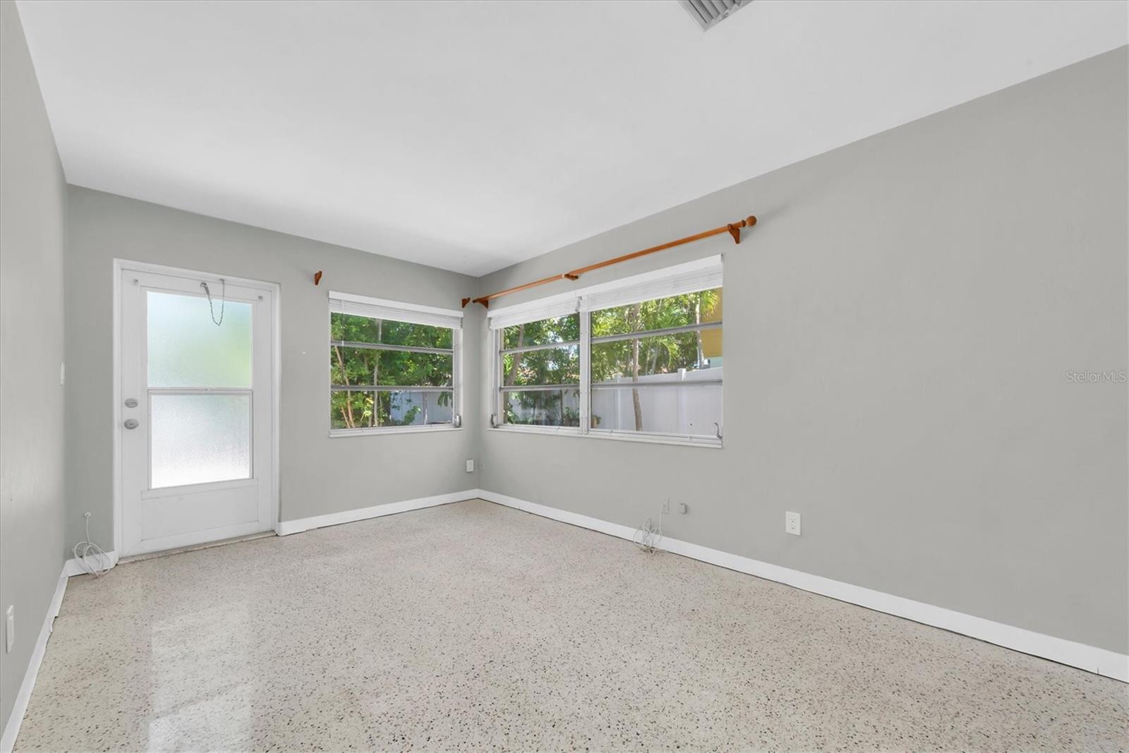 ISLE OF PALMS - Residential Lease
