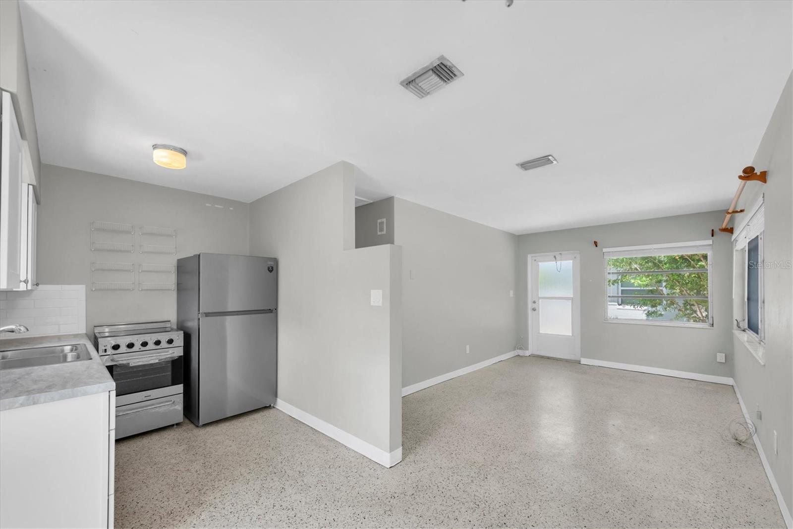 ISLE OF PALMS - Residential Lease