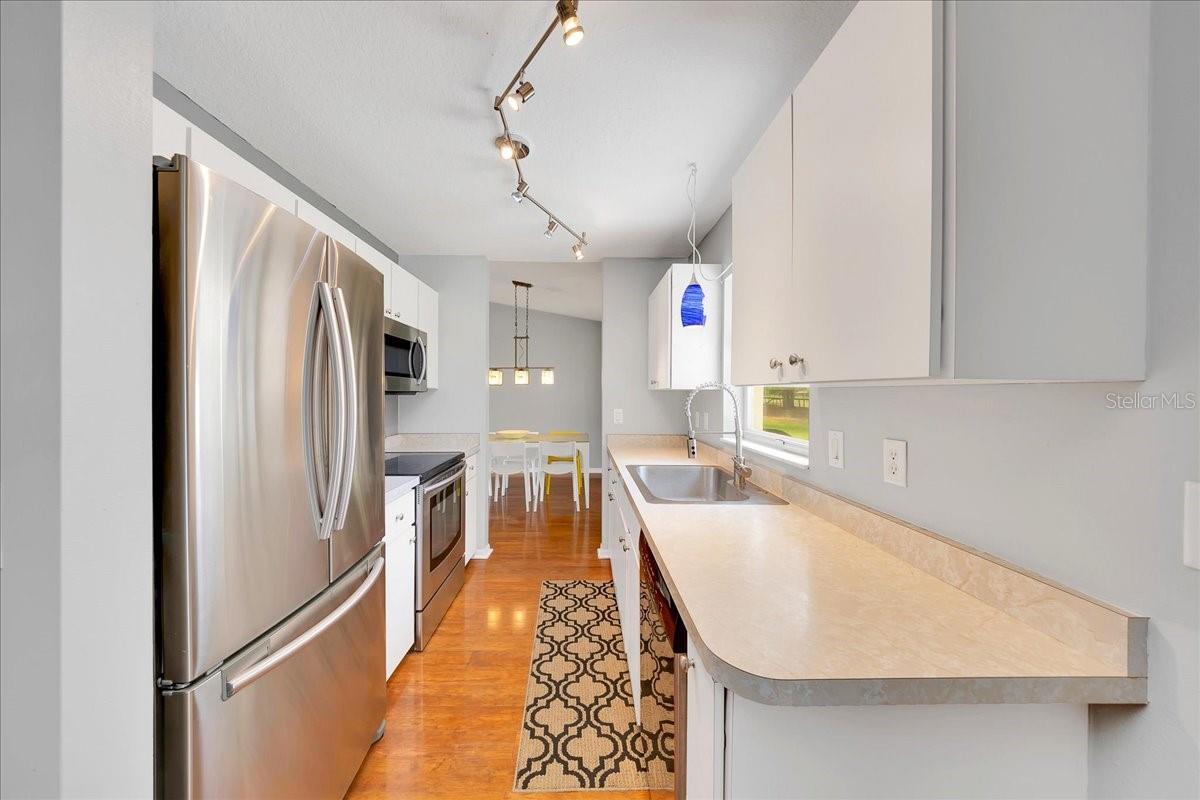 FELLOWSHIP OAKS - Residential