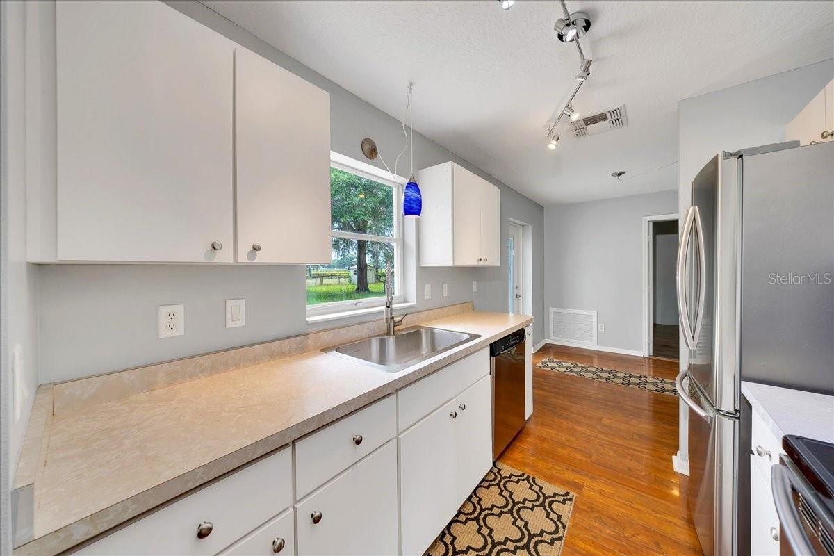 FELLOWSHIP OAKS - Residential