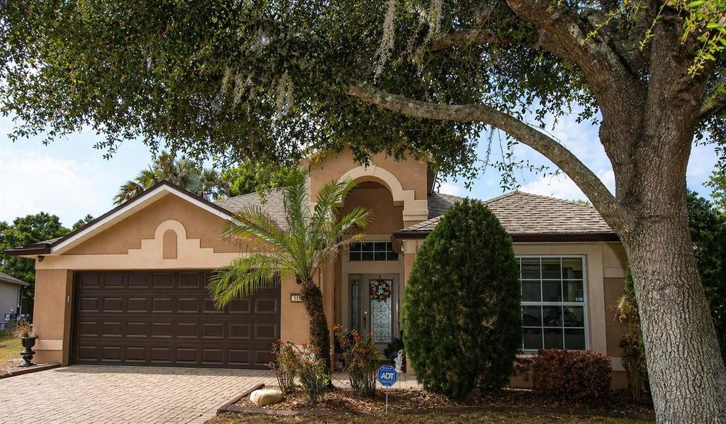Photo of 516 Lago Loop, Davenport, FL 33837 (MLS # G5111436)