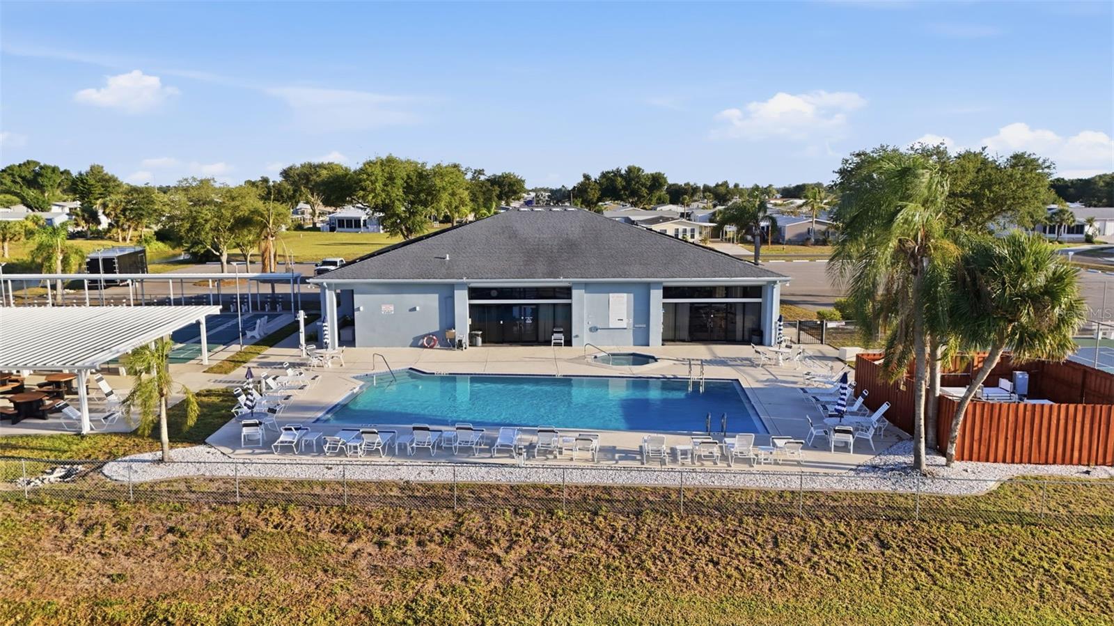LEMON BAY ISLES PH 03 - Residential