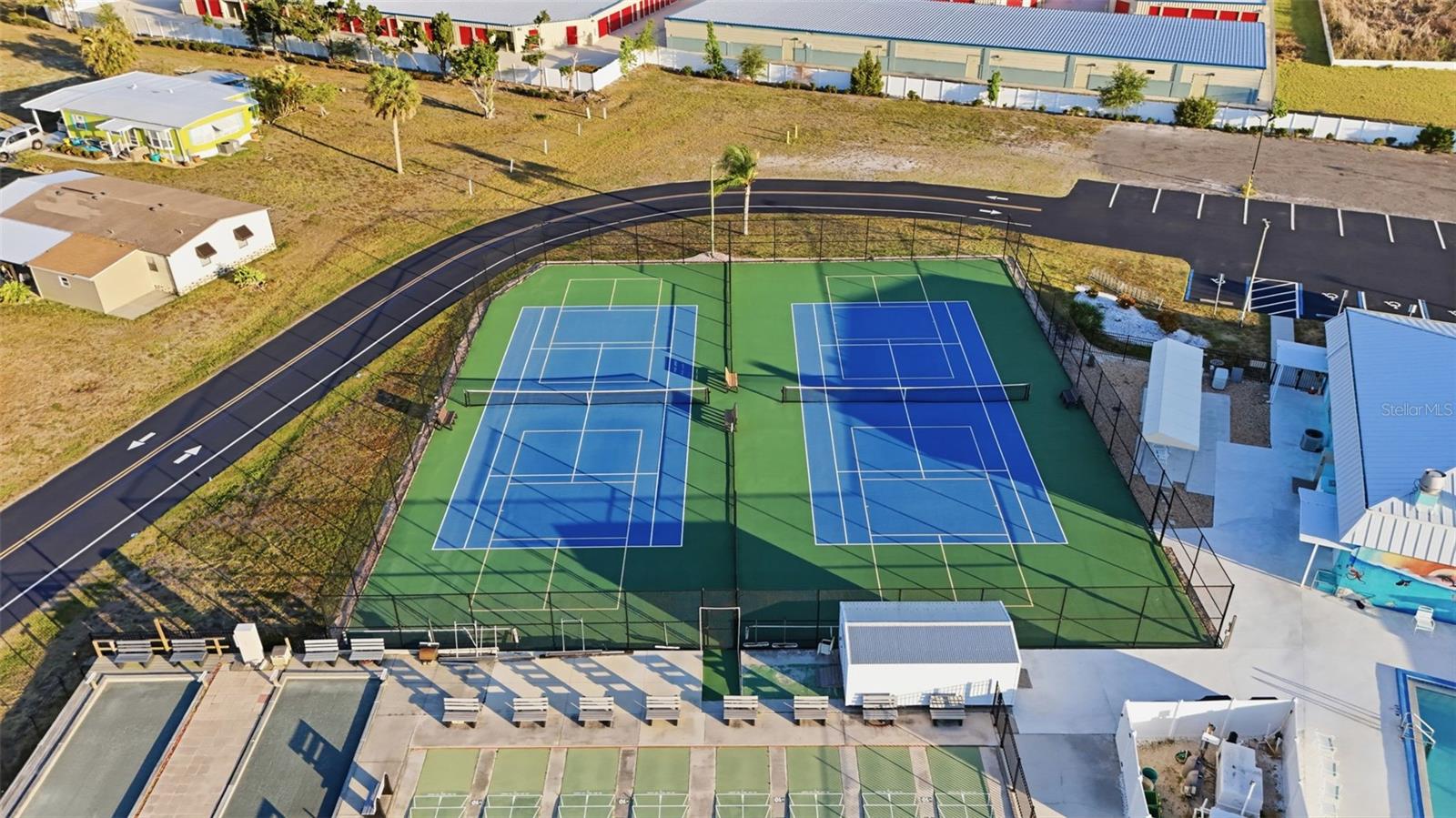 LEMON BAY ISLES PH 03 - Residential