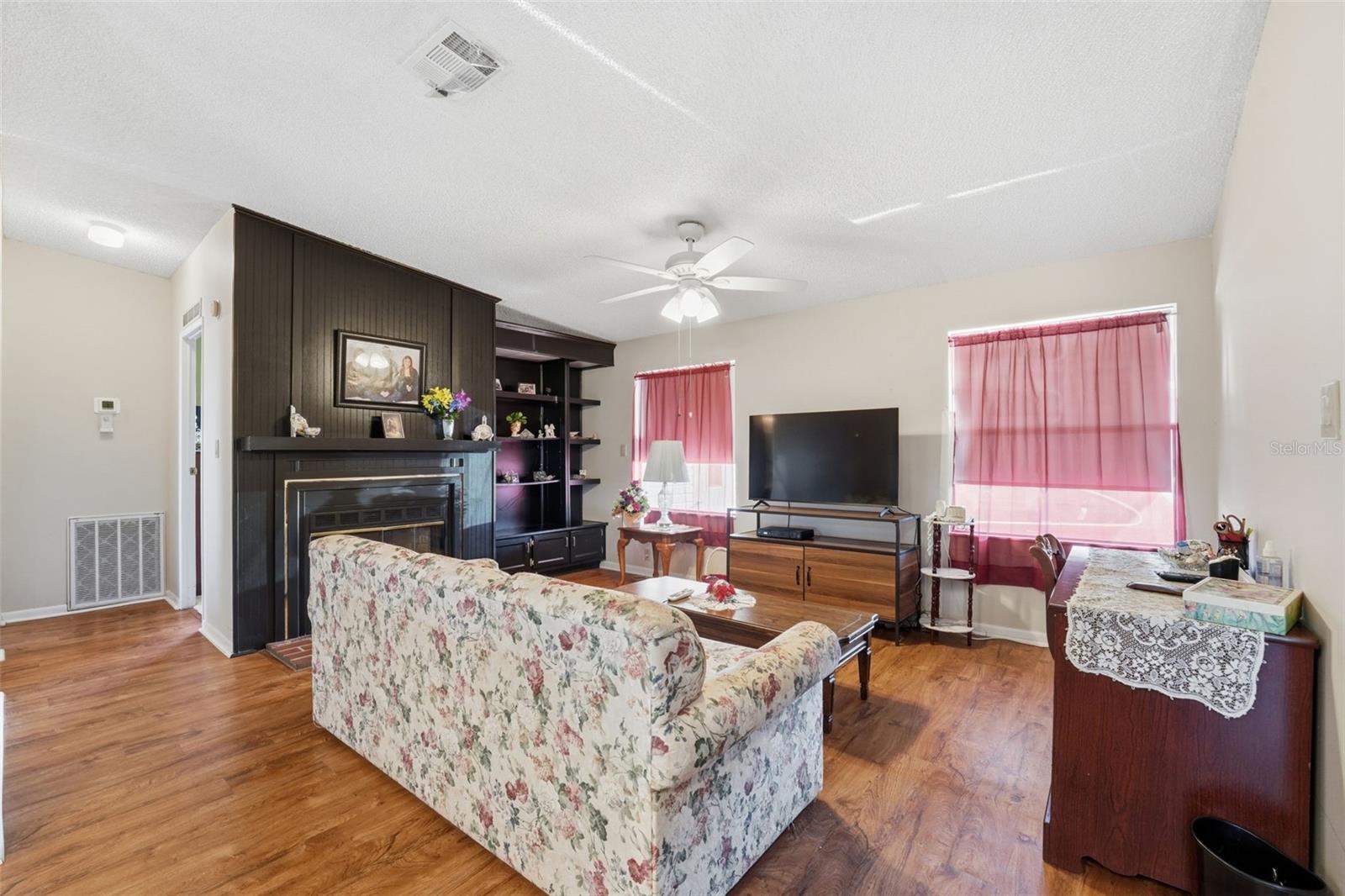 LEMON BAY ISLES PH 03 - Residential
