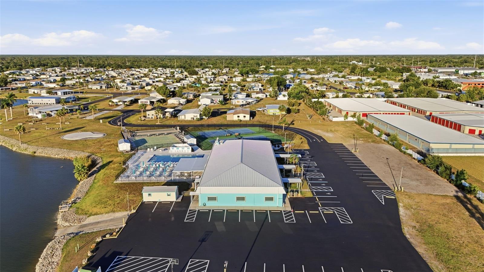 LEMON BAY ISLES PH 03 - Residential
