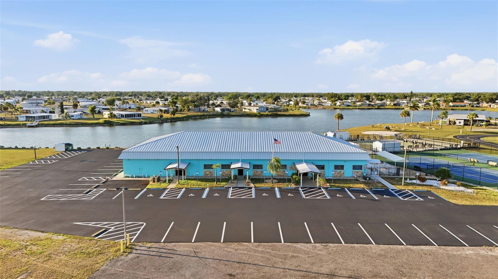 LEMON BAY ISLES PH 03 - Residential
