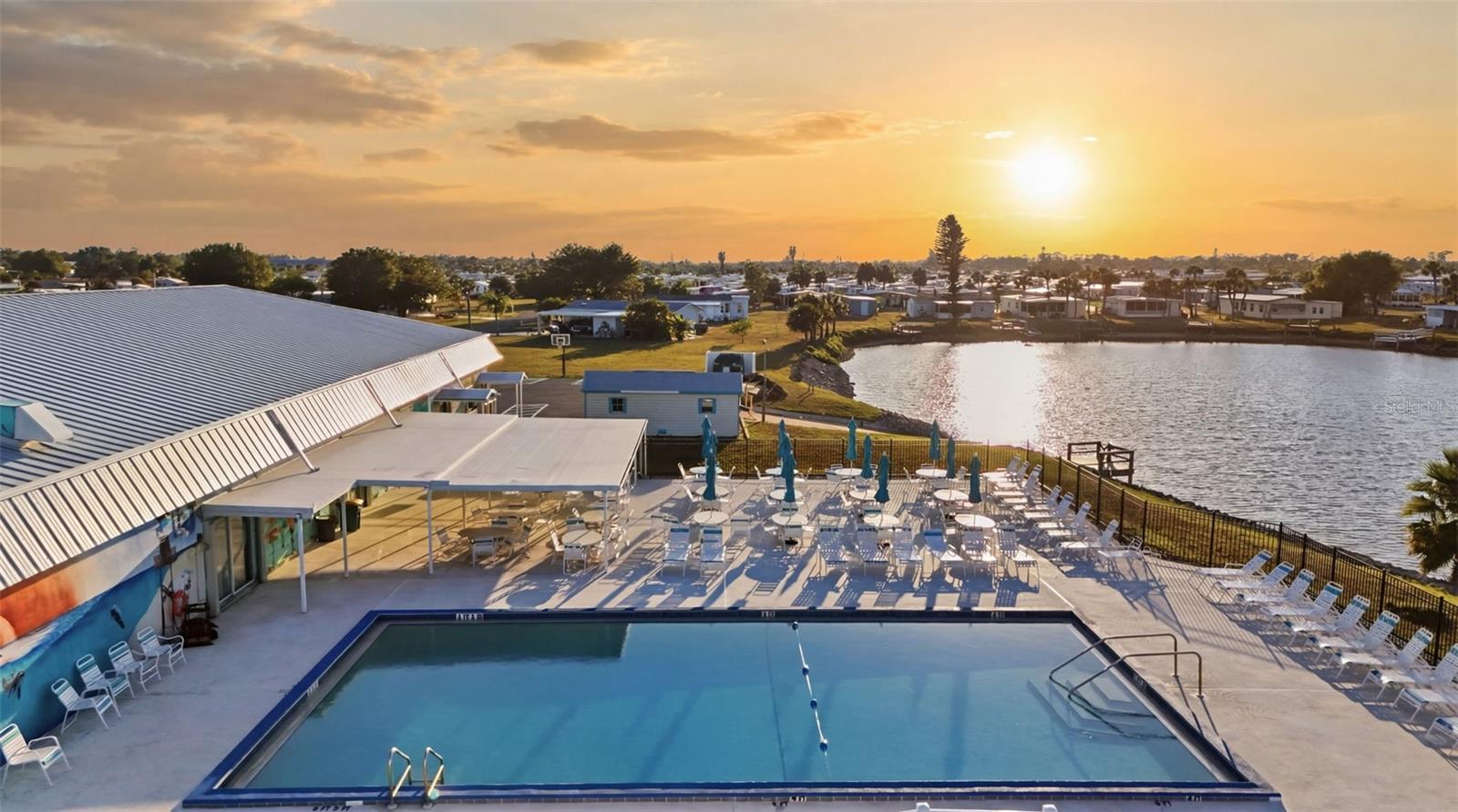 LEMON BAY ISLES PH 03 - Residential