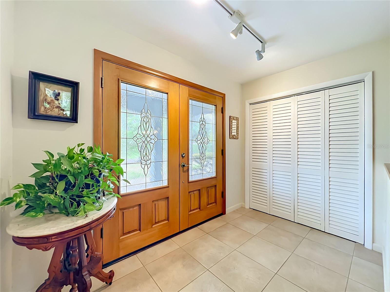 KILLARNEY POINT - Residential