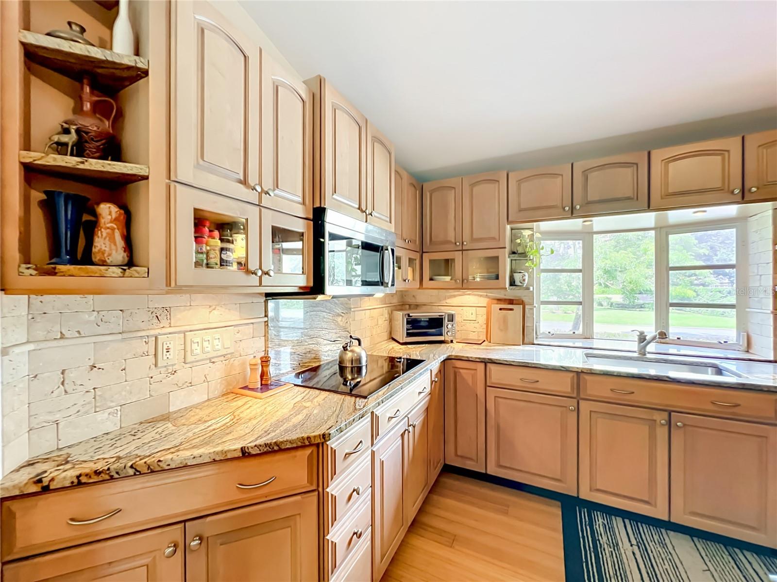 KILLARNEY POINT - Residential
